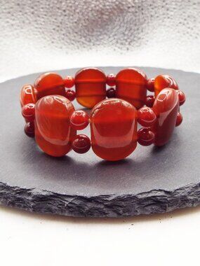 RICH RED CARNELLIAN 25MM TABLETS W/ BEADS STRETCHY BRACELET 1